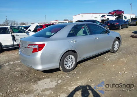 2012 Toyota Camry Le z USA, uszkodzony, nr VIN 4T1BF1FK6CU051338